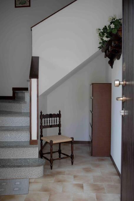 Vista Lago-Appartamento Funzionale Con Vista Varese Exteriör bild