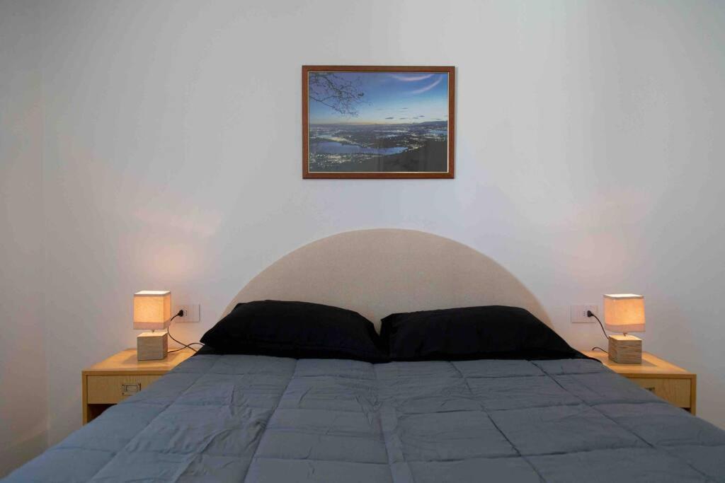 Vista Lago-Appartamento Funzionale Con Vista Varese Exteriör bild